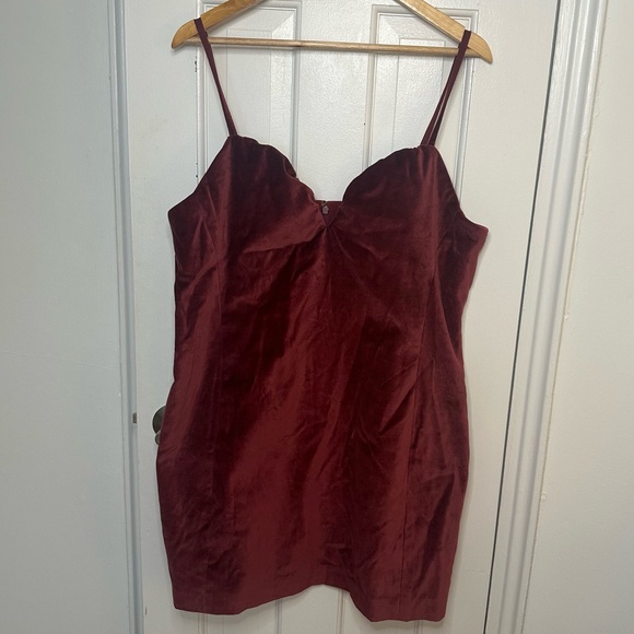 MICHAEL KORS Burgundy Velvet Mini Dress Velour Holiday Dark Valentines Plus 16 - Picture 1 of 8